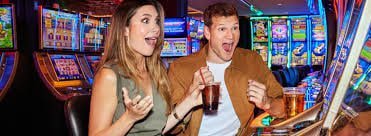 Meja blackjack langsung dengan dealer di studio medokjitu